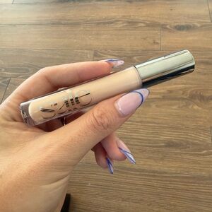 New- Hydrabeam Hydrating & Concealing Under Eye Brightener with Cucumber Extract